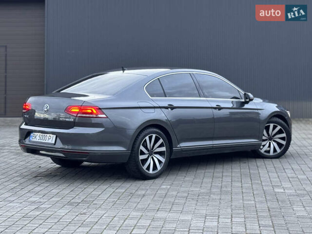 Серый Фольксваген Пассат, объемом двигателя 2 л и пробегом 264 тыс. км за 15850 $, фото 13 на Automoto.ua