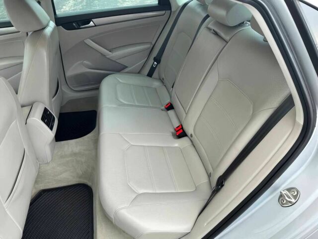 Серый Фольксваген Пассат, объемом двигателя 2 л и пробегом 74 тыс. км за 1800 $, фото 10 на Automoto.ua