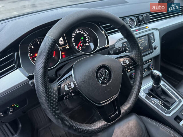 Серый Фольксваген Пассат, объемом двигателя 2 л и пробегом 257 тыс. км за 16900 $, фото 17 на Automoto.ua