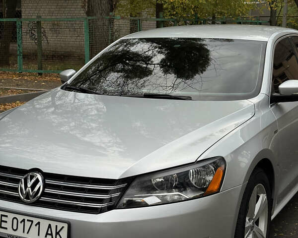 Серый Фольксваген Пассат, объемом двигателя 1.8 л и пробегом 225 тыс. км за 12000 $, фото 11 на Automoto.ua