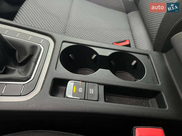 Серый Фольксваген Пассат, объемом двигателя 1.4 л и пробегом 160 тыс. км за 10600 $, фото 8 на Automoto.ua