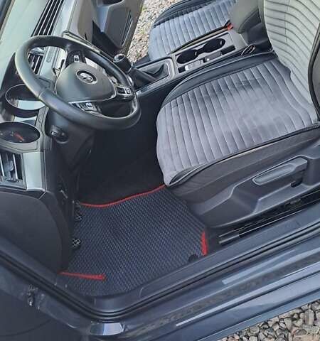 Серый Фольксваген Пассат, объемом двигателя 1.97 л и пробегом 280 тыс. км за 14800 $, фото 8 на Automoto.ua