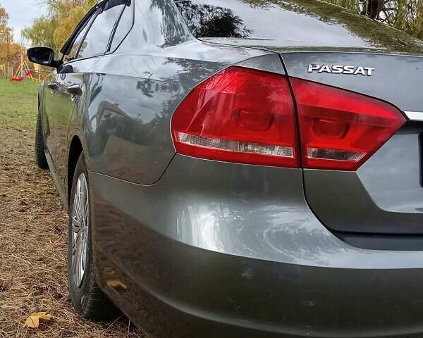 Серый Фольксваген Пассат, объемом двигателя 1.8 л и пробегом 250 тыс. км за 10700 $, фото 6 на Automoto.ua