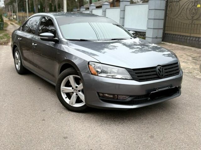 Серый Фольксваген Пассат, объемом двигателя 1.8 л и пробегом 255 тыс. км за 8500 $, фото 2 на Automoto.ua