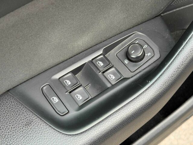 Серый Фольксваген Пассат, объемом двигателя 2 л и пробегом 257 тыс. км за 16900 $, фото 12 на Automoto.ua