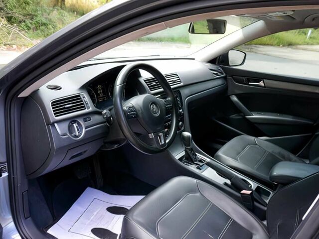 Сірий Фольксваген Пассат, об'ємом двигуна 1.8 л та пробігом 77 тис. км за 8250 $, фото 7 на Automoto.ua