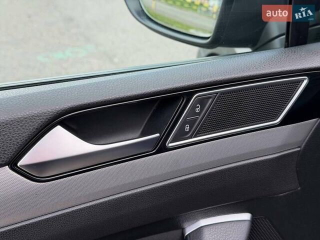 Сірий Фольксваген Пассат, об'ємом двигуна 1.97 л та пробігом 257 тис. км за 16900 $, фото 34 на Automoto.ua