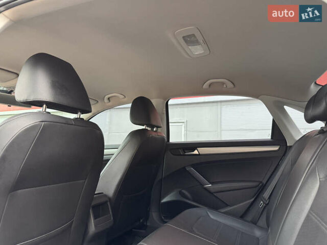 Сірий Фольксваген Пассат, об'ємом двигуна 1.8 л та пробігом 172 тис. км за 11000 $, фото 18 на Automoto.ua