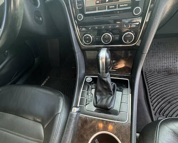 Серый Фольксваген Пассат, объемом двигателя 1.97 л и пробегом 253 тыс. км за 13500 $, фото 8 на Automoto.ua