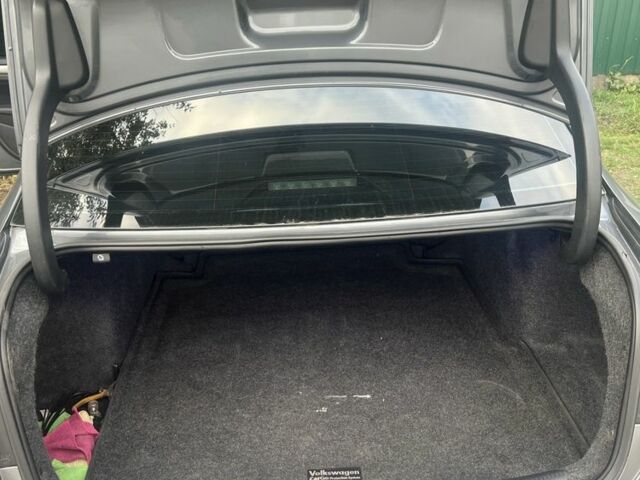 Серый Фольксваген Пассат, объемом двигателя 1.8 л и пробегом 156 тыс. км за 7500 $, фото 4 на Automoto.ua