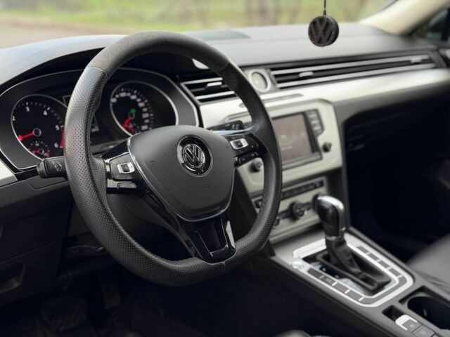 Серый Фольксваген Пассат, объемом двигателя 2 л и пробегом 257 тыс. км за 16900 $, фото 16 на Automoto.ua