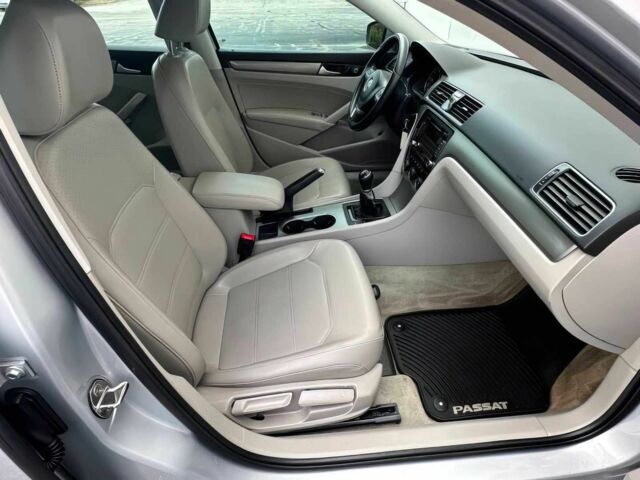 Серый Фольксваген Пассат, объемом двигателя 2 л и пробегом 74 тыс. км за 1800 $, фото 6 на Automoto.ua