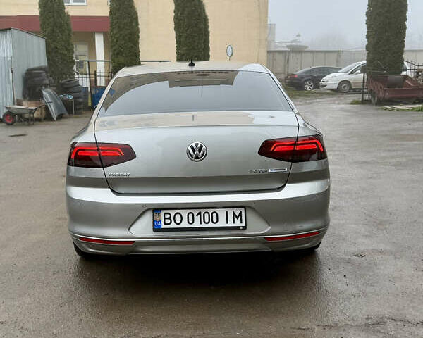 Серый Фольксваген Пассат, объемом двигателя 1.97 л и пробегом 225 тыс. км за 16800 $, фото 5 на Automoto.ua