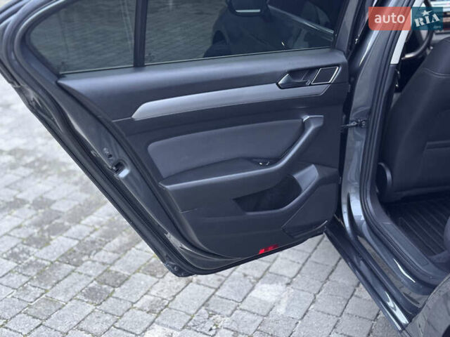 Серый Фольксваген Пассат, объемом двигателя 2 л и пробегом 264 тыс. км за 15850 $, фото 24 на Automoto.ua