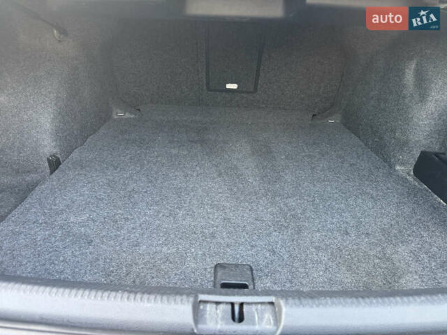 Серый Фольксваген Пассат, объемом двигателя 1.97 л и пробегом 160 тыс. км за 14500 $, фото 23 на Automoto.ua