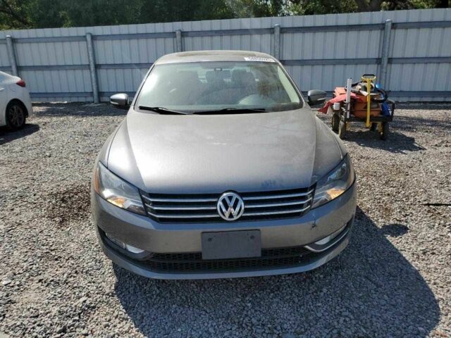 Серый Фольксваген Пассат, объемом двигателя 0 л и пробегом 120 тыс. км за 3000 $, фото 4 на Automoto.ua