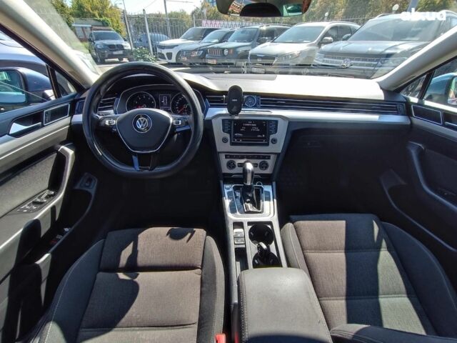 Серый Фольксваген Пассат, объемом двигателя 2.4 л и пробегом 96 тыс. км за 17440 $, фото 14 на Automoto.ua