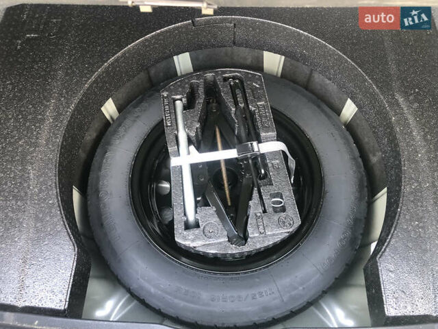 Серый Фольксваген Пассат, объемом двигателя 1.8 л и пробегом 202 тыс. км за 11500 $, фото 23 на Automoto.ua