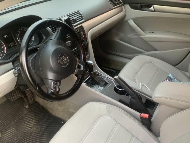 Серый Фольксваген Пассат, объемом двигателя 1.8 л и пробегом 197 тыс. км за 9950 $, фото 5 на Automoto.ua