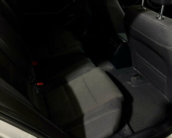 Серый Фольксваген Пассат, объемом двигателя 1.97 л и пробегом 225 тыс. км за 16800 $, фото 2 на Automoto.ua