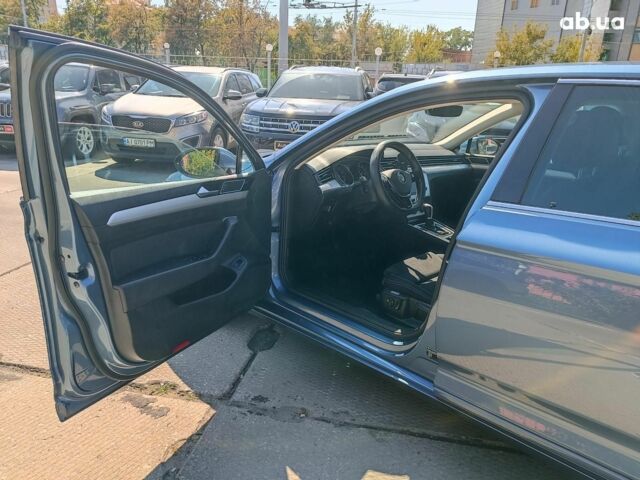 Серый Фольксваген Пассат, объемом двигателя 2.4 л и пробегом 96 тыс. км за 17440 $, фото 19 на Automoto.ua