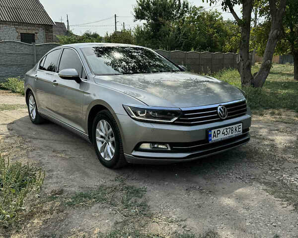 Серый Фольксваген Пассат, объемом двигателя 2 л и пробегом 260 тыс. км за 15500 $, фото 2 на Automoto.ua