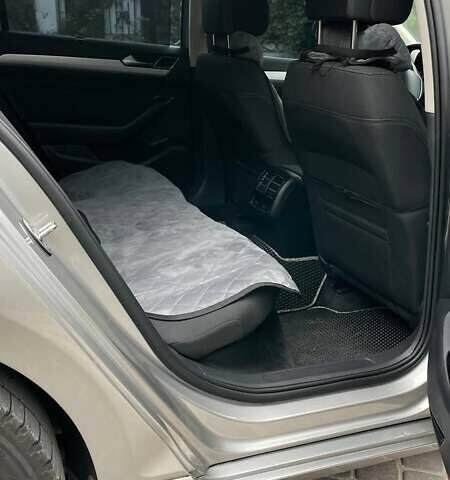 Серый Фольксваген Пассат, объемом двигателя 2 л и пробегом 240 тыс. км за 15500 $, фото 5 на Automoto.ua