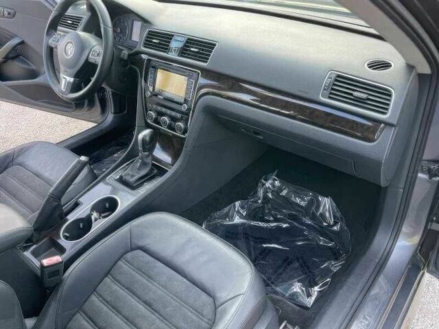 Сірий Фольксваген Пассат, об'ємом двигуна 2 л та пробігом 145 тис. км за 5700 $, фото 12 на Automoto.ua