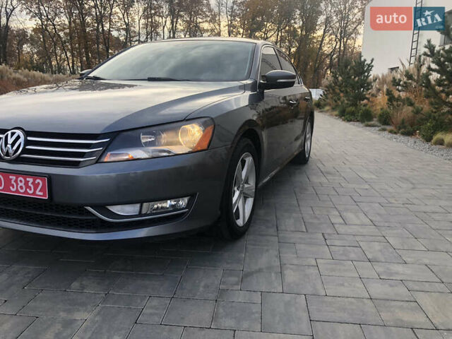 Серый Фольксваген Пассат, объемом двигателя 1.8 л и пробегом 202 тыс. км за 11500 $, фото 2 на Automoto.ua