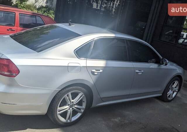 Серый Фольксваген Пассат, объемом двигателя 1.97 л и пробегом 136 тыс. км за 13800 $, фото 13 на Automoto.ua