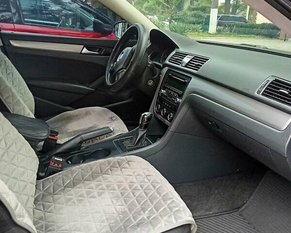 Серый Фольксваген Пассат, объемом двигателя 1.8 л и пробегом 250 тыс. км за 10700 $, фото 11 на Automoto.ua