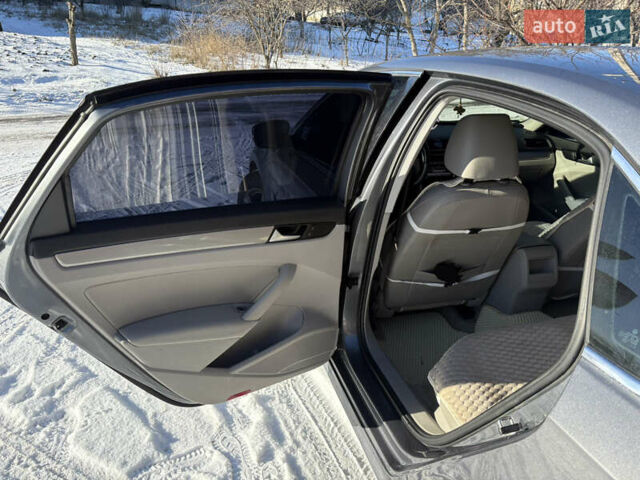 Сірий Фольксваген Пассат, об'ємом двигуна 1.8 л та пробігом 143 тис. км за 10700 $, фото 19 на Automoto.ua