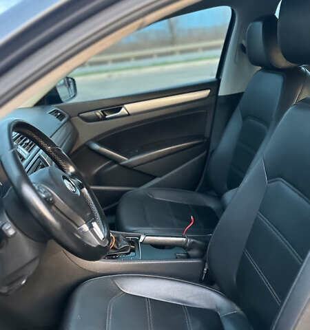 Сірий Фольксваген Пассат, об'ємом двигуна 1.8 л та пробігом 136 тис. км за 10500 $, фото 7 на Automoto.ua