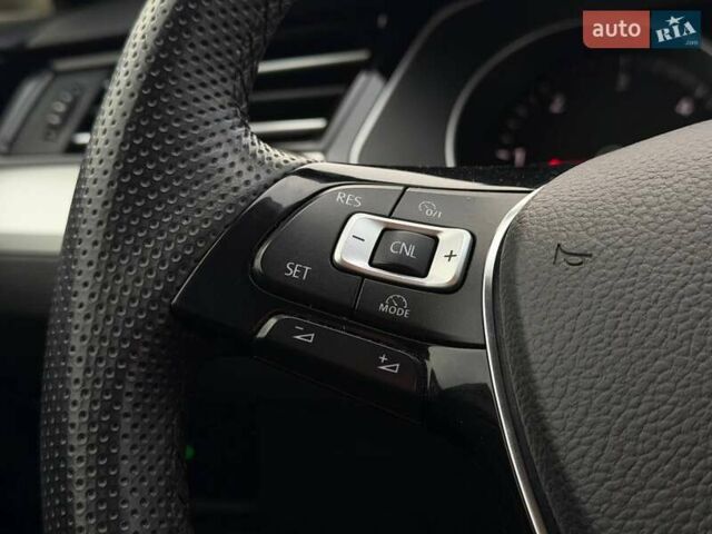 Сірий Фольксваген Пассат, об'ємом двигуна 1.97 л та пробігом 257 тис. км за 16900 $, фото 48 на Automoto.ua