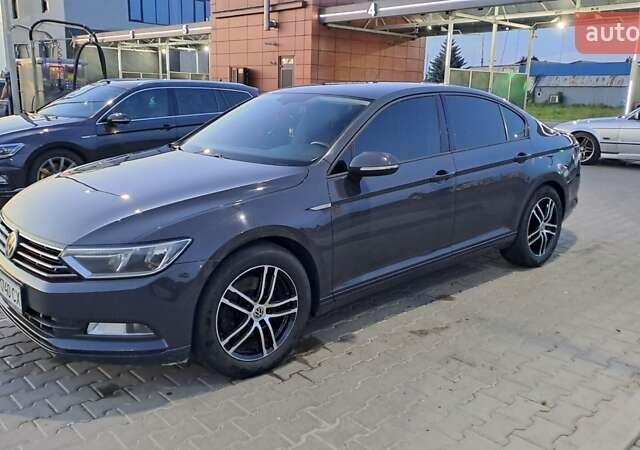 Серый Фольксваген Пассат, объемом двигателя 1.97 л и пробегом 280 тыс. км за 14800 $, фото 6 на Automoto.ua