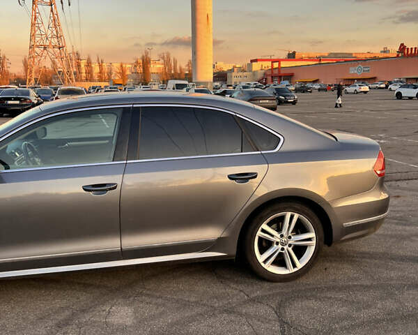 Сірий Фольксваген Пассат, об'ємом двигуна 1.78 л та пробігом 203 тис. км за 10000 $, фото 4 на Automoto.ua