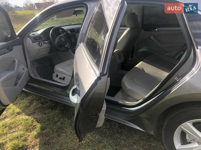 Серый Фольксваген Пассат, объемом двигателя 1.8 л и пробегом 202 тыс. км за 11500 $, фото 29 на Automoto.ua