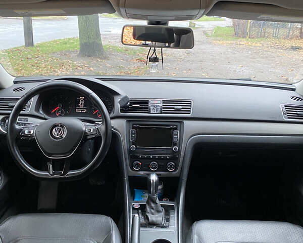 Серый Фольксваген Пассат, объемом двигателя 1.8 л и пробегом 132 тыс. км за 11400 $, фото 5 на Automoto.ua