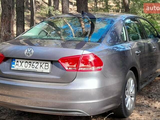 Серый Фольксваген Пассат, объемом двигателя 1.8 л и пробегом 210 тыс. км за 9500 $, фото 5 на Automoto.ua