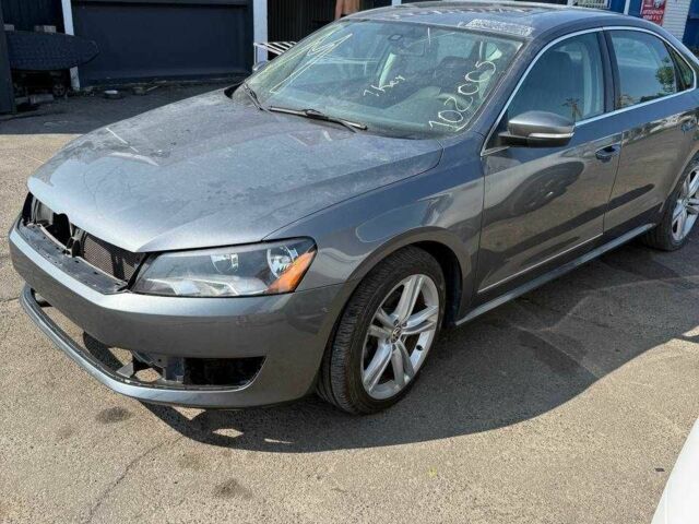 Сірий Фольксваген Пассат, об'ємом двигуна 0 л та пробігом 98 тис. км за 6000 $, фото 1 на Automoto.ua