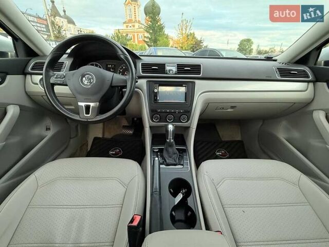 Сірий Фольксваген Пассат, об'ємом двигуна 1.8 л та пробігом 135 тис. км за 12000 $, фото 27 на Automoto.ua