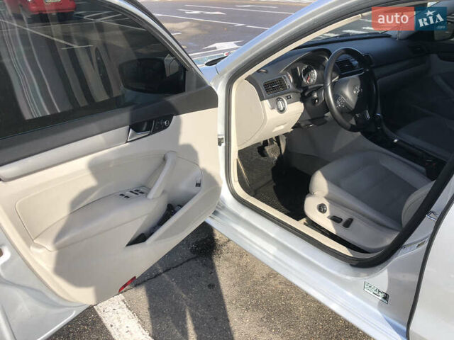 Фольксваген Пассат 2015 в Черкассах на Automoto.ua Серый Фольксваген Пассат, объемом двигателя 1.8 л и пробегом 232 тыс. км за 10700 $, фото 5 на Automoto.ua