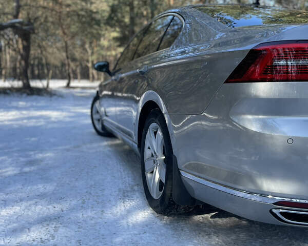 Серый Фольксваген Пассат, объемом двигателя 1.97 л и пробегом 190 тыс. км за 18700 $, фото 3 на Automoto.ua