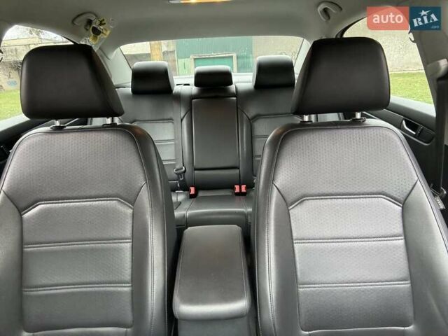 Серый Фольксваген Пассат, объемом двигателя 1.78 л и пробегом 169 тыс. км за 9999 $, фото 16 на Automoto.ua