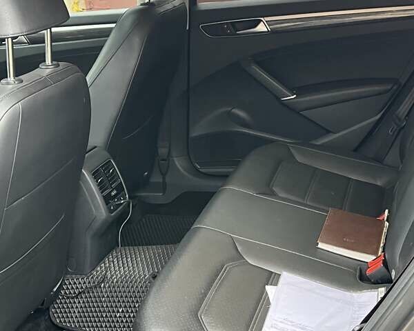 Сірий Фольксваген Пассат, об'ємом двигуна 1.8 л та пробігом 173 тис. км за 13800 $, фото 17 на Automoto.ua