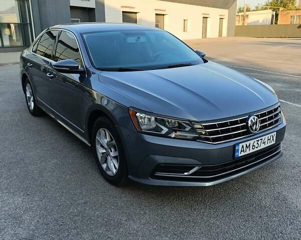 Фольксваген Пассат 2015 в Житомире на Automoto.ua Серый Фольксваген Пассат, объемом двигателя 1.8 л и пробегом 185 тыс. км за 11500 $, фото 2 на Automoto.ua