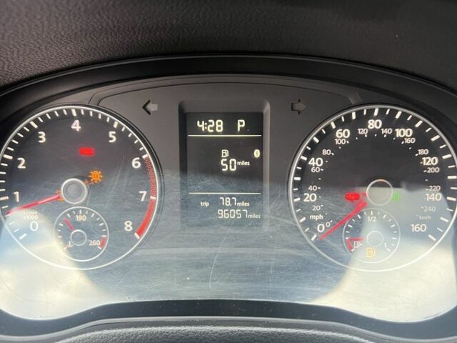 Серый Фольксваген Пассат, объемом двигателя 1.8 л и пробегом 156 тыс. км за 7500 $, фото 1 на Automoto.ua