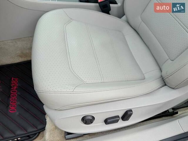 Сірий Фольксваген Пассат, об'ємом двигуна 1.8 л та пробігом 135 тис. км за 12000 $, фото 13 на Automoto.ua