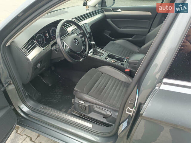 Серый Фольксваген Пассат, объемом двигателя 1.97 л и пробегом 290 тыс. км за 17500 $, фото 12 на Automoto.ua