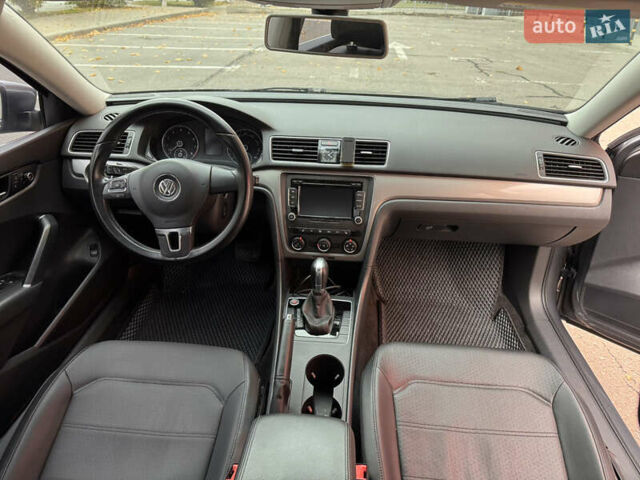 Сірий Фольксваген Пассат, об'ємом двигуна 1.8 л та пробігом 172 тис. км за 11000 $, фото 9 на Automoto.ua